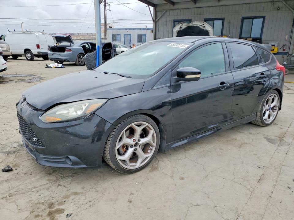 FORD FOCUS 2013 with VIN 1FADP3L90DL152265 - Photo from auction