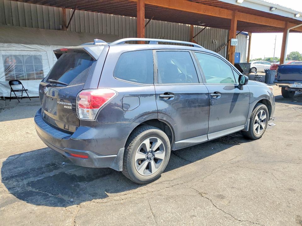 Photo 3 from auction – 2017 SUBARU FORESTER with VIN JF2SJAEC7HH400652