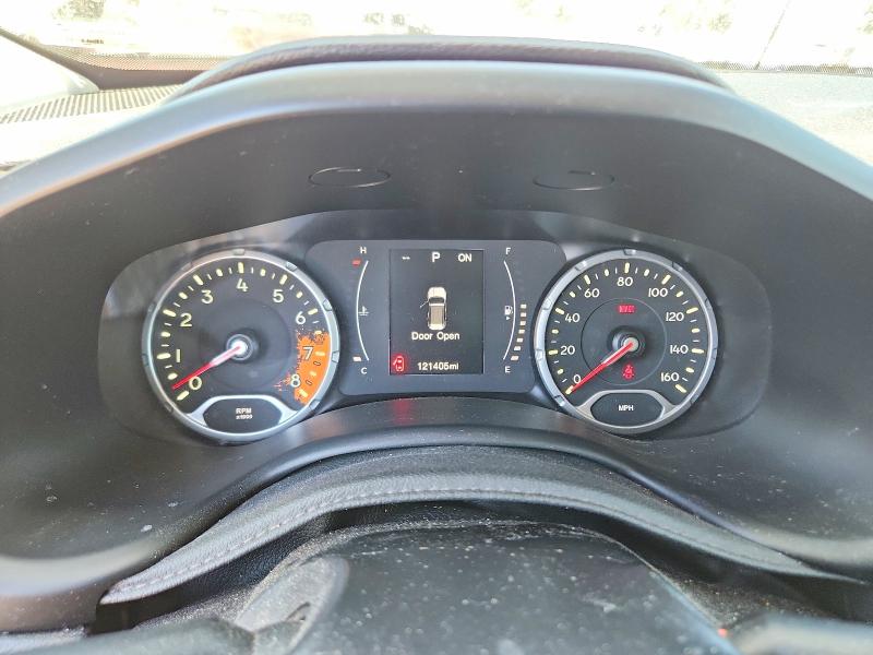 Zdjęcie 9 z aukcji – 2016 JEEP RENEGADE z VIN ZACCJBBT7GPD78981