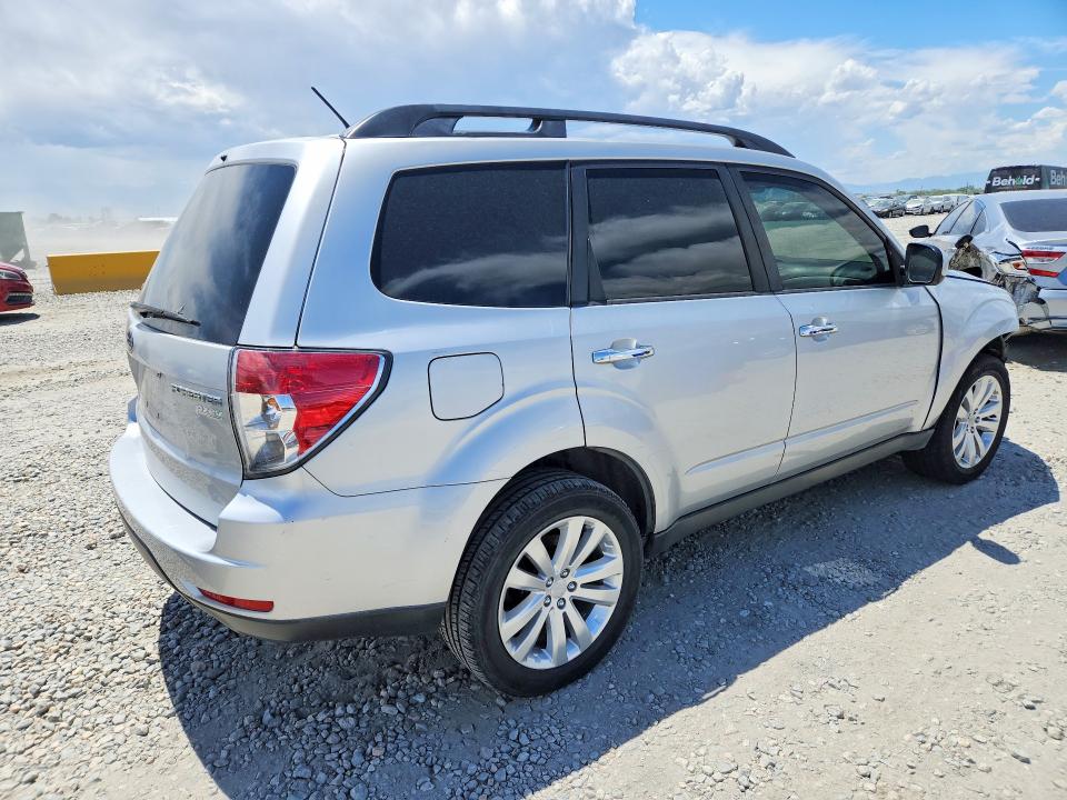 Photo 3 from auction – 2011 SUBARU FORESTER with VIN JF2SHADC2BH733636