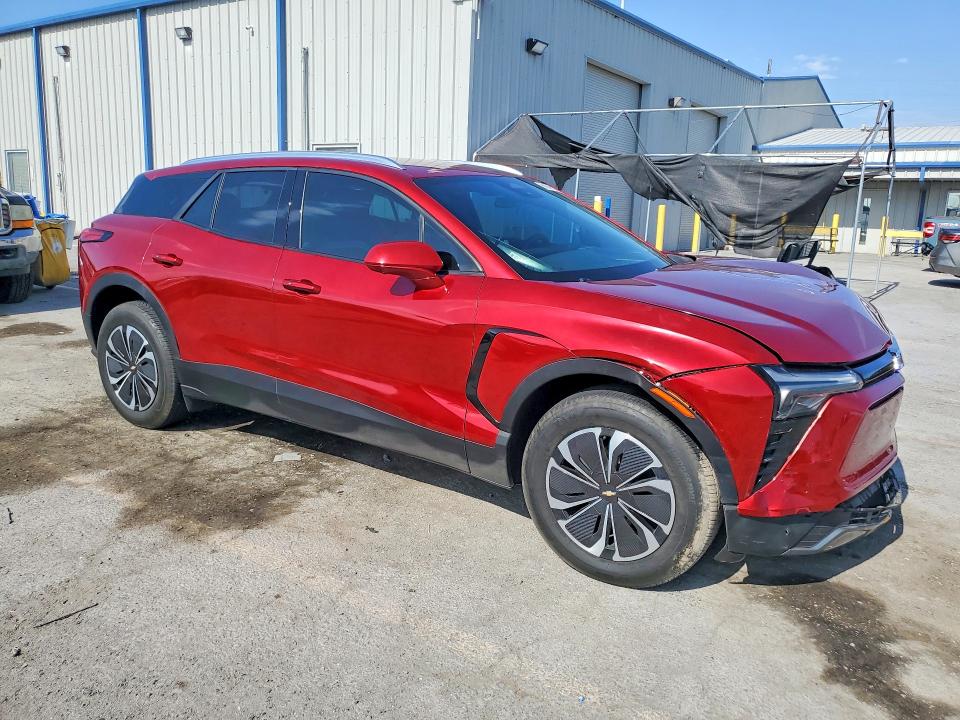 Photo 4 from auction – 2024 CHEVROLET BLAZER with VIN 3GNKDBRJ3RS257834