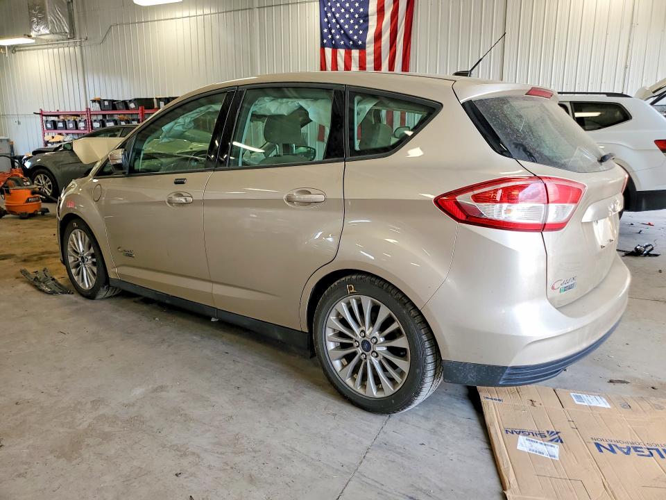 Photo 2 from auction – 2017 FORD C-MAX with VIN 1FADP5EU5HL116817