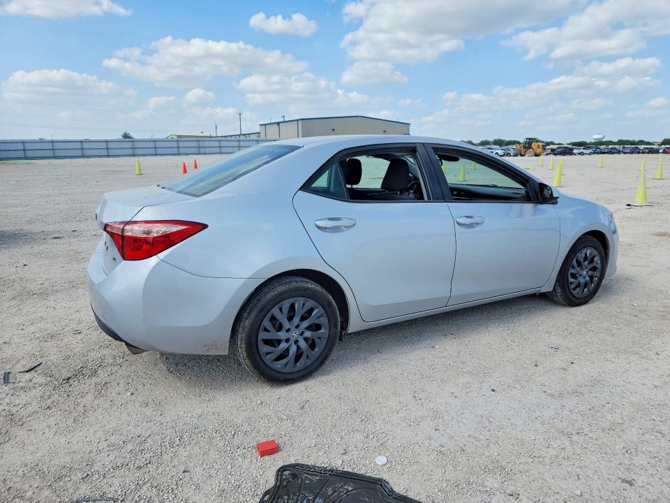 Photo 3 from auction – 2019 TOYOTA COROLLA with VIN 2T1BURHE1KC143548