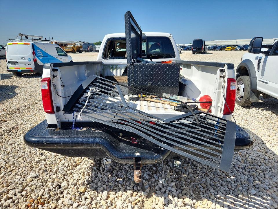 Photo 6 from auction – 2013 FORD F350 with VIN 1FT8W3DT0DEA78360