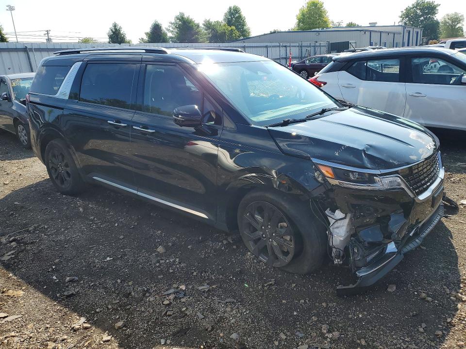 Photo 4 from auction – 2024 KIA CARNIVAL with VIN KNDNE5H37R6351985