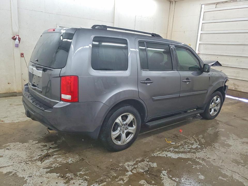 Photo 3 from auction – 2014 HONDA PILOT with VIN 5FNYF3H50EB028912