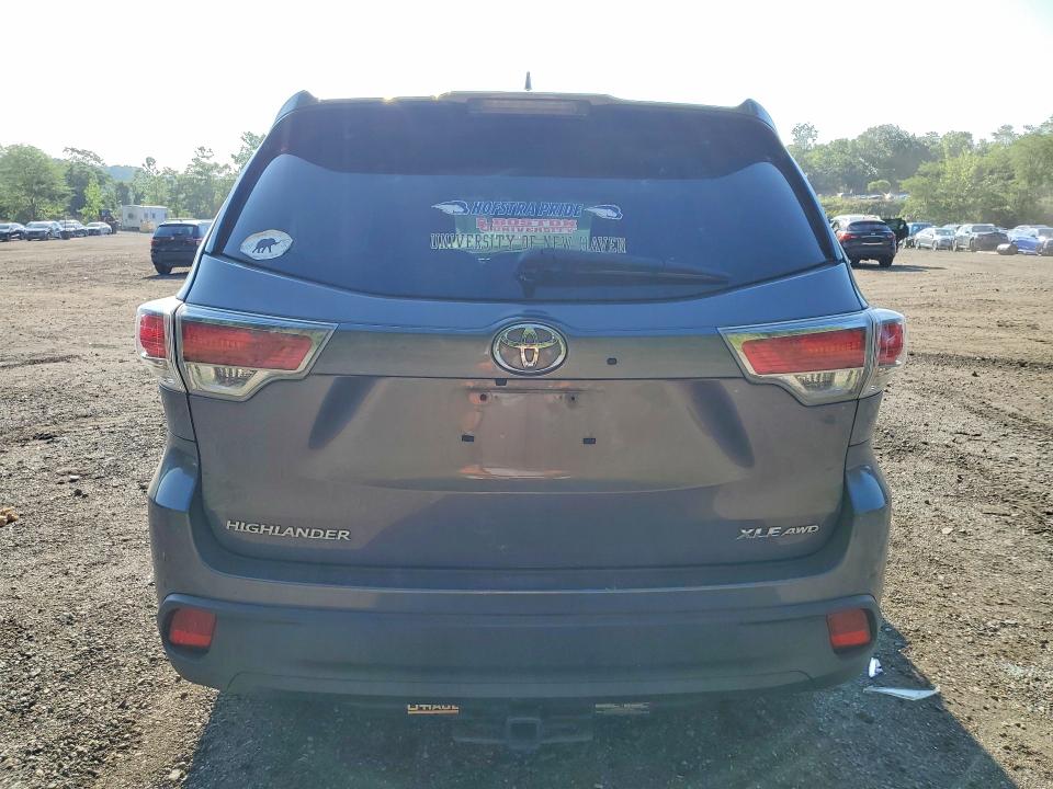 Photo 6 from auction – 2016 TOYOTA HIGHLANDER with VIN 5TDJKRFH5GS283261