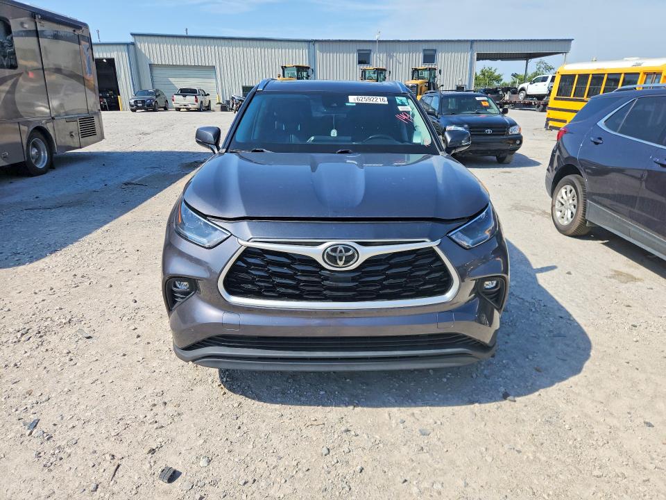 Photo 5 from auction – 2021 TOYOTA HIGHLANDER with VIN 5TDGZRAH5MS520937