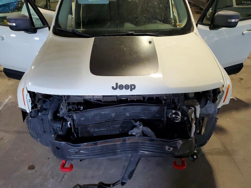 Photo 12 from auction – 2015 JEEP RENEGADE with VIN ZACCJBCT0FPB80370