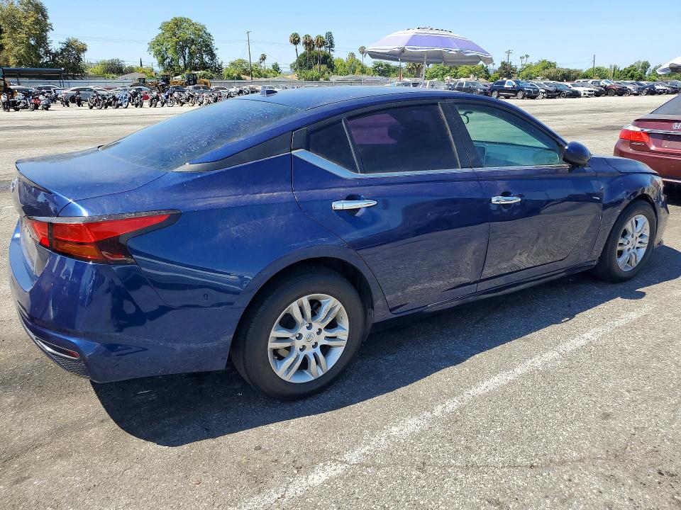 Photo 3 from auction – 2019 NISSAN ALTIMA with VIN 1N4BL4BV2KC240836