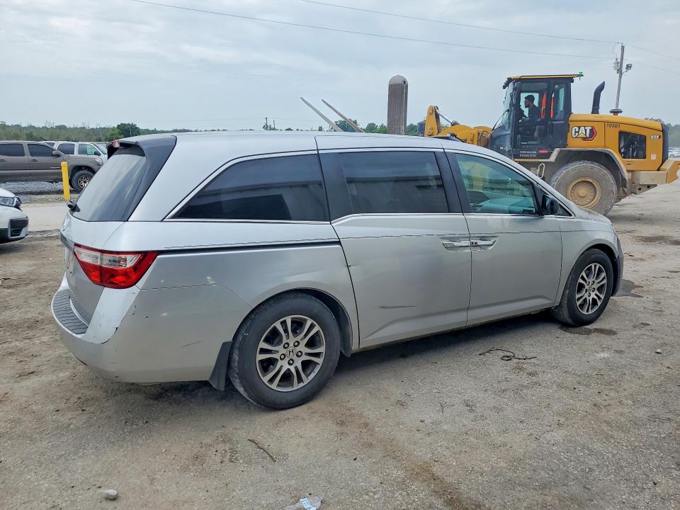 Photo 3 from auction – 2011 HONDA ODYSSEY with VIN 5FNRL5H60BB066380