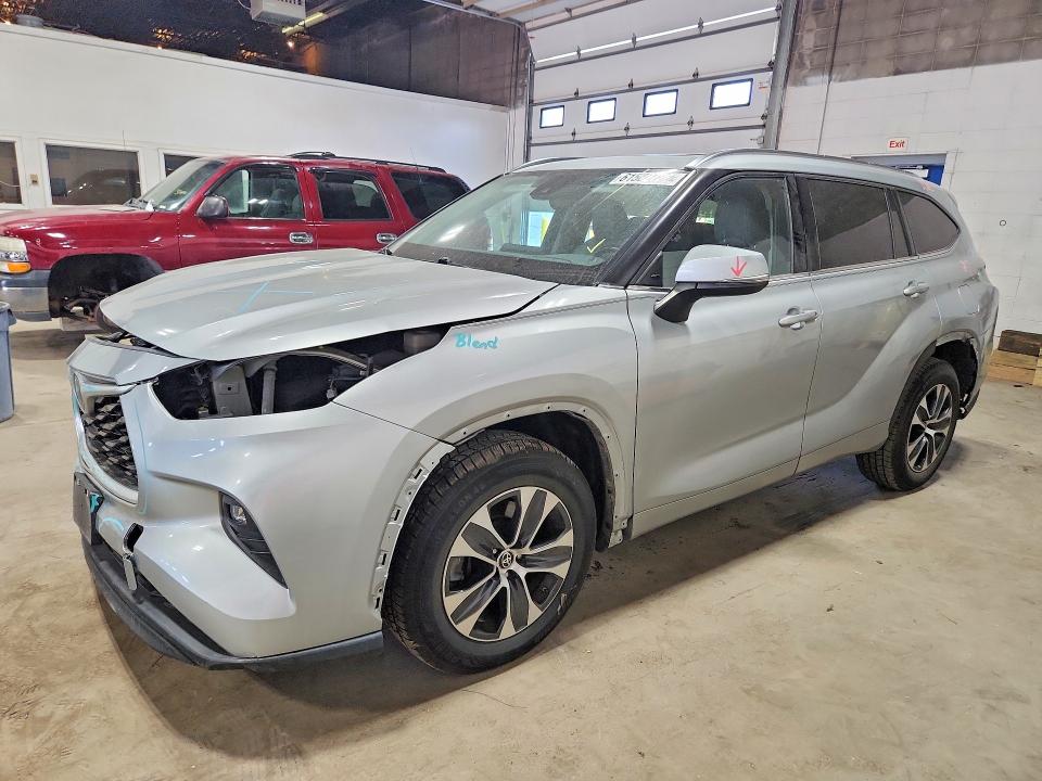 2021 TOYOTA HIGHLANDER - Търг №61582726