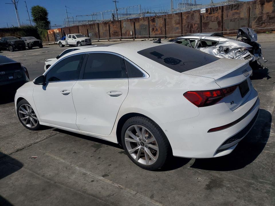 Foto 2 de la subasta – 2025 AUDI A3 con VIN WAUGUDGY9SA153668