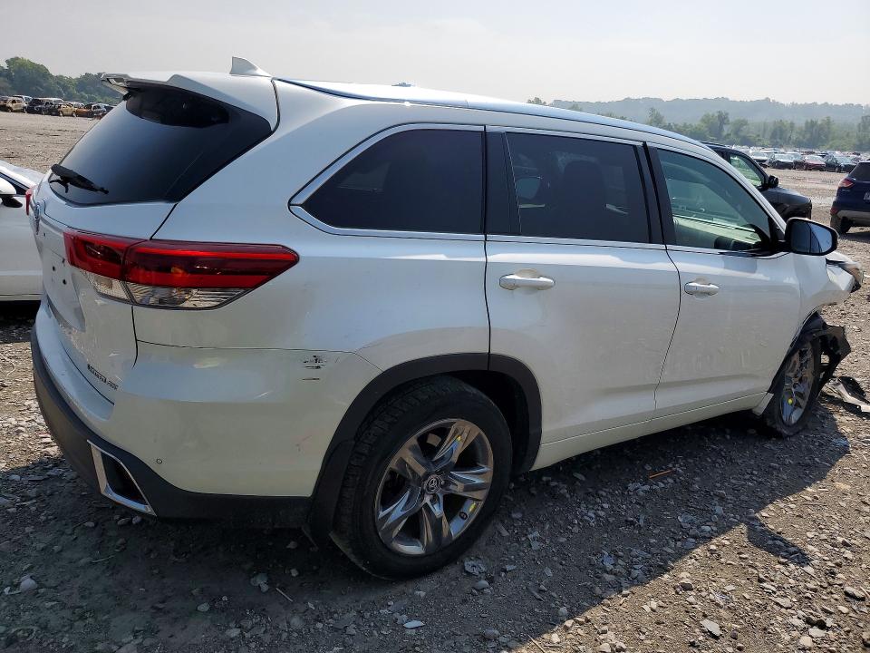 Photo 3 from auction – 2017 TOYOTA HIGHLANDER with VIN 5TDDZRFHXHS467430