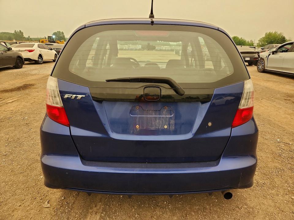 Photo 6 from auction – 2010 HONDA FIT with VIN JHMGE8H39AC801571