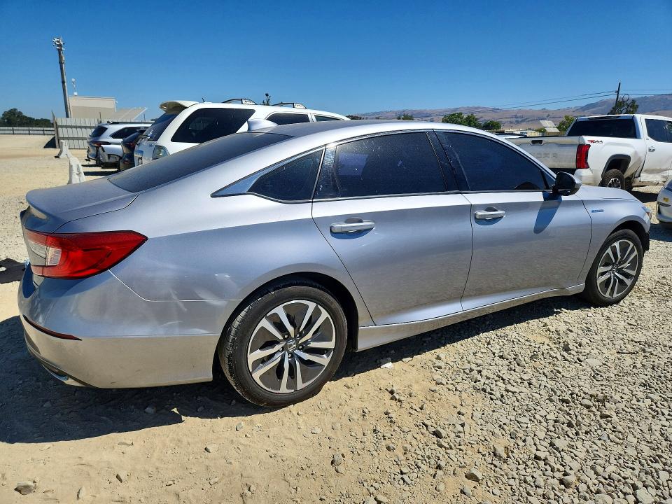 Photo 3 from auction – 2021 HONDA ACCORD with VIN 1HGCV3F12MA014774