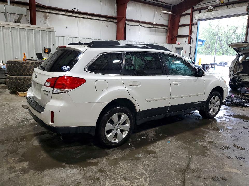 Photo 3 from auction – 2012 SUBARU OUTBACK with VIN 4S4BRBLC9C3200633