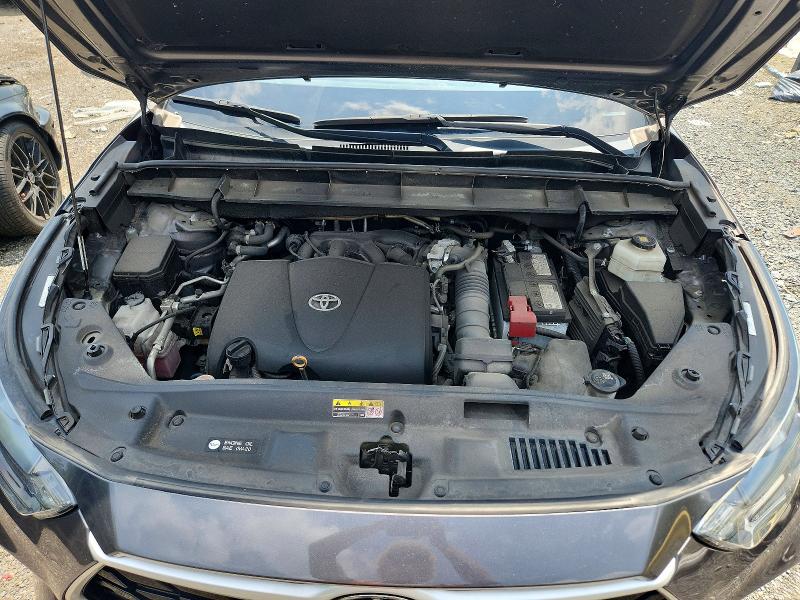 Photo 12 from auction – 2022 TOYOTA HIGHLANDER with VIN 5TDGZRAH8NS111445