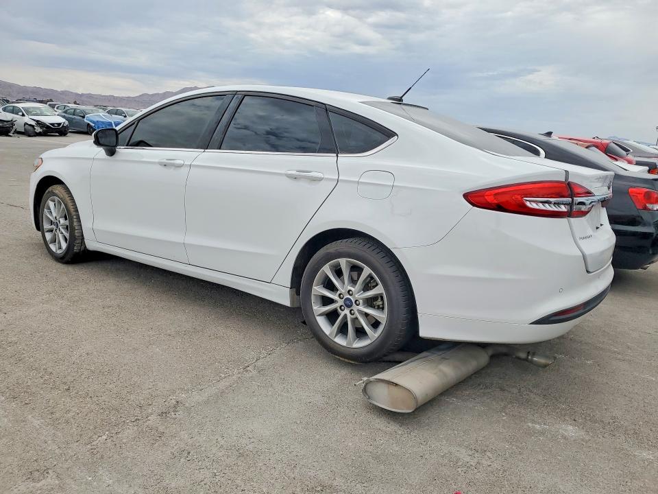 Photo 2 from auction – 2017 FORD FUSION with VIN 3FA6P0HD5HR252549