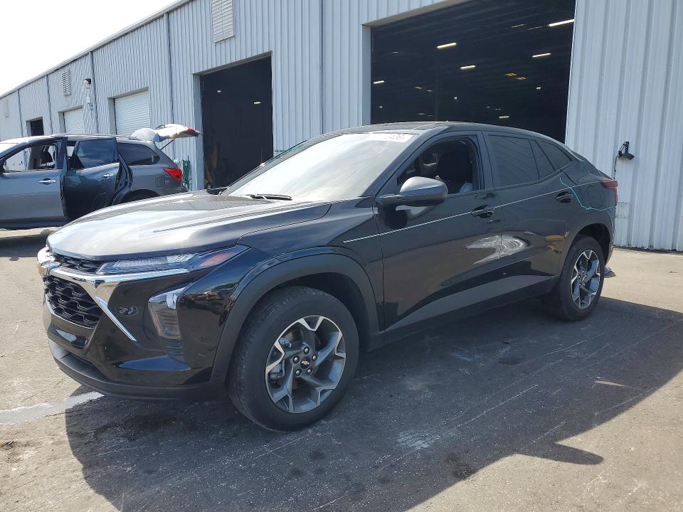 CHEVROLET TRAX 2025 with VIN KL77LFEP4SC040627 - Photo from auction