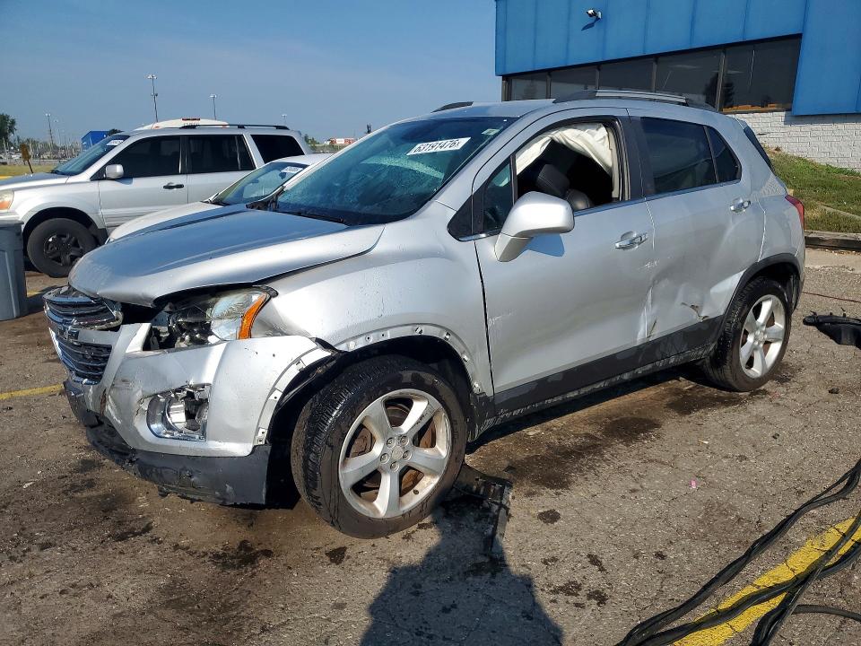 CHEVROLET TRAX 2016 with VIN 3GNCJRSB1GL161734 - Photo from auction