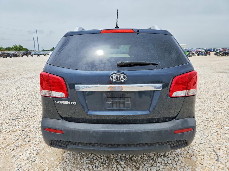 Photo 6 from auction – 2013 KIA SORENTO with VIN 5XYKT4A24DG370021