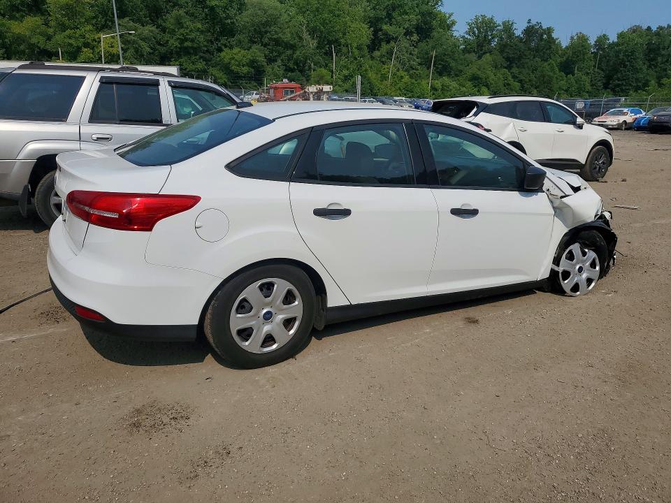 Photo 3 from auction – 2016 FORD FOCUS with VIN 1FADP3E27GL402847