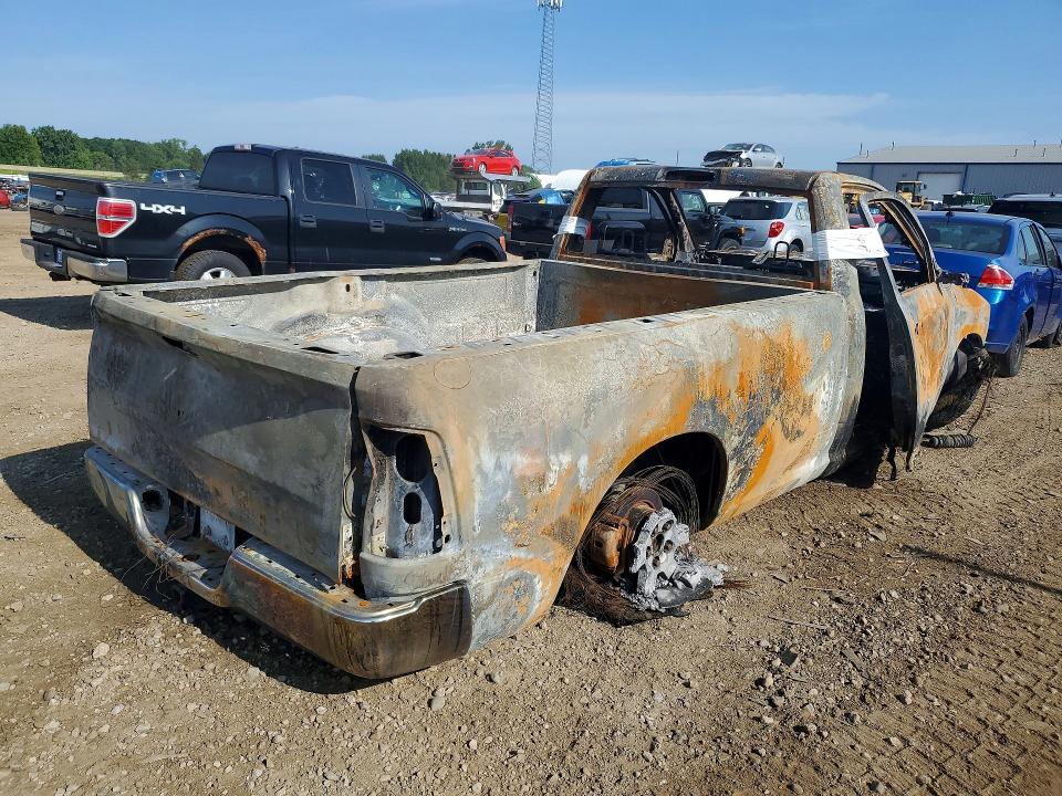 Photo 3 from auction – 2016 RAM 1500 with VIN 3C6JR7ET4GG174415