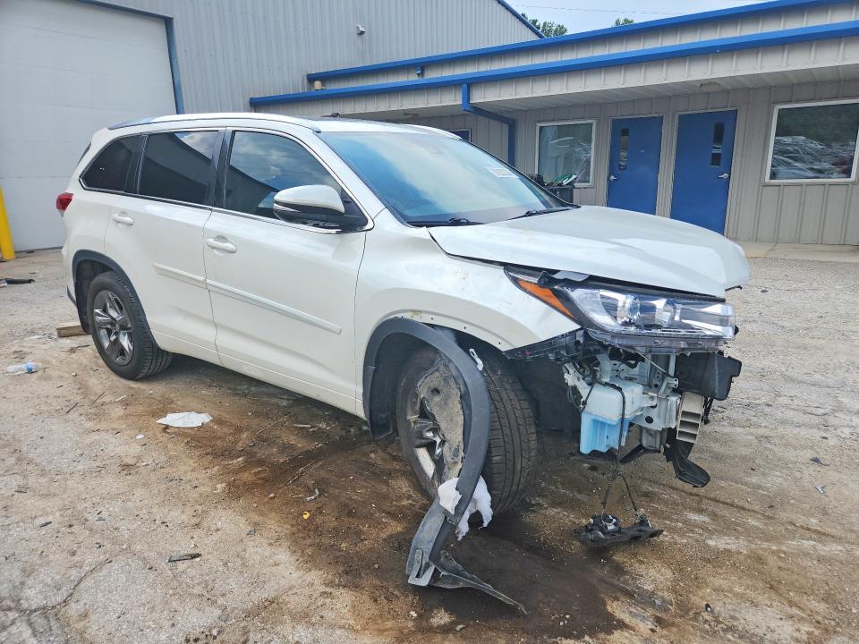 Photo 4 from auction – 2018 TOYOTA HIGHLANDER with VIN 5TDDZRFHXJS825454