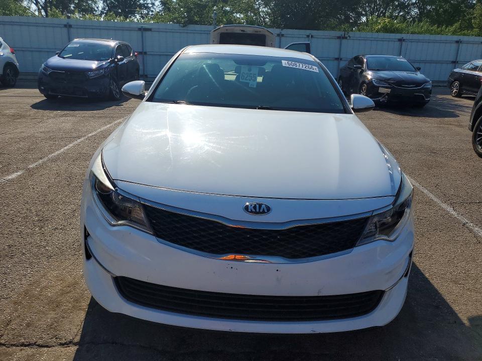 Photo 5 from auction – 2018 KIA OPTIMA with VIN 5XXGT4L32JG238922