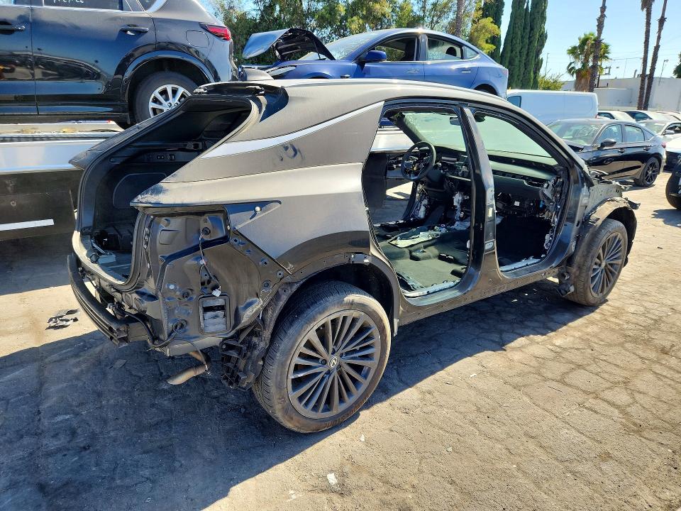 Photo 3 from auction – 2025 LEXUS RX 350H with VIN 2T2BBMCA8SC076102