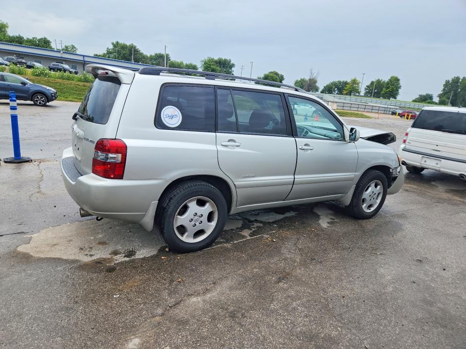 Photo 3 from auction – 2007 TOYOTA HIGHLANDER with VIN JTEEP21A870200182