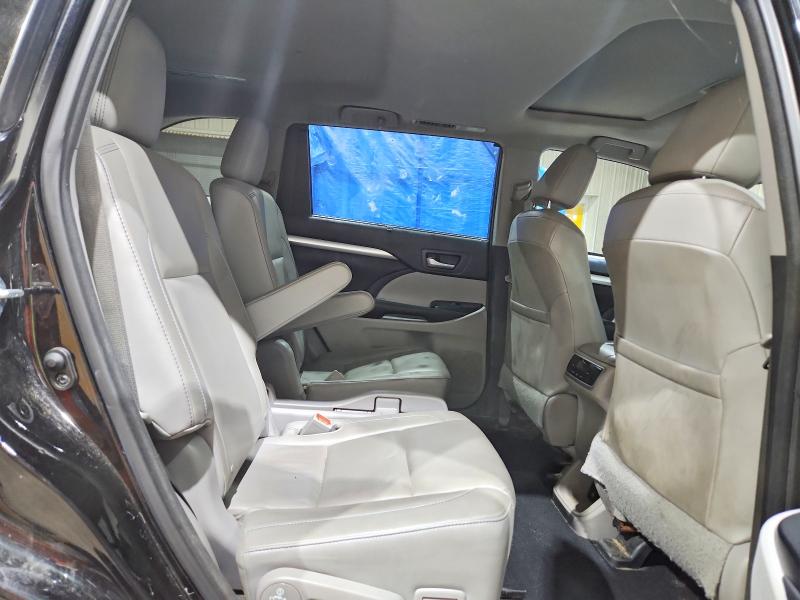Photo 11 from auction – 2015 TOYOTA HIGHLANDER with VIN 5TDJKRFH7FS214666