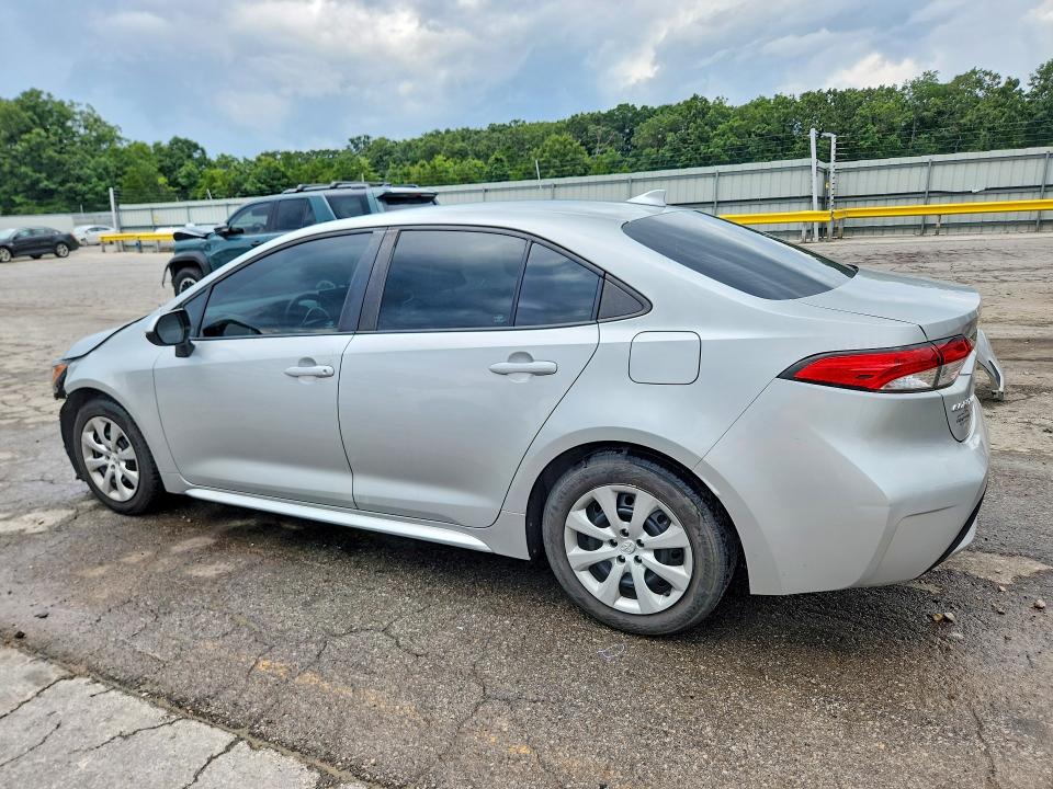 Photo 2 from auction – 2021 TOYOTA COROLLA with VIN 5YFEPMAE2MP176515