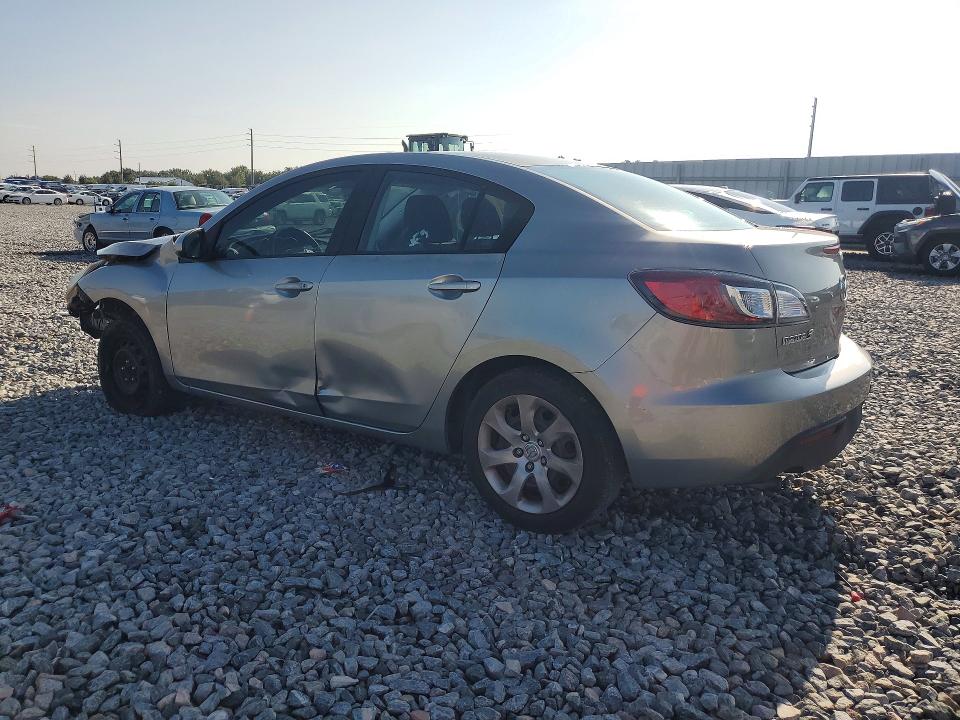 Photo 2 from auction – 2011 MAZDA 3 with VIN JM1BL1UF7B1449340