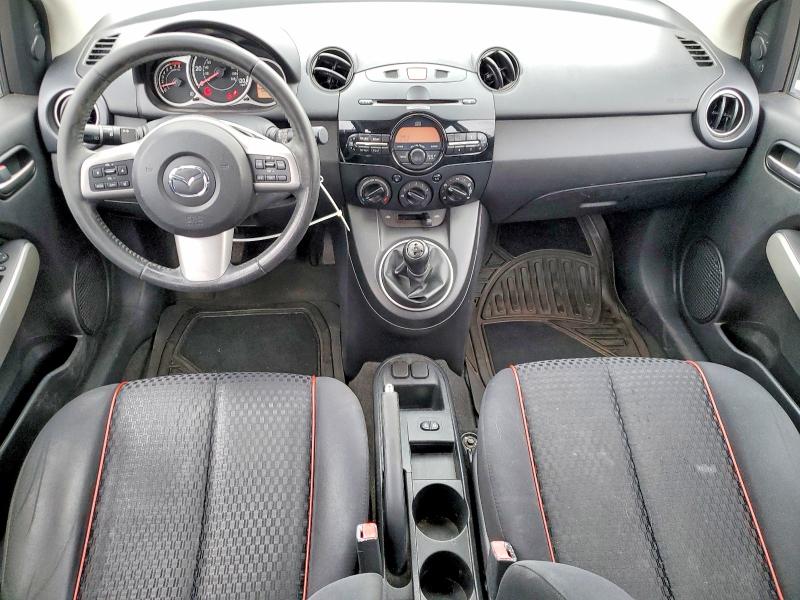 Photo 8 from auction – 2011 MAZDA MAZDA2 with VIN JM1DE1HYXB0103352