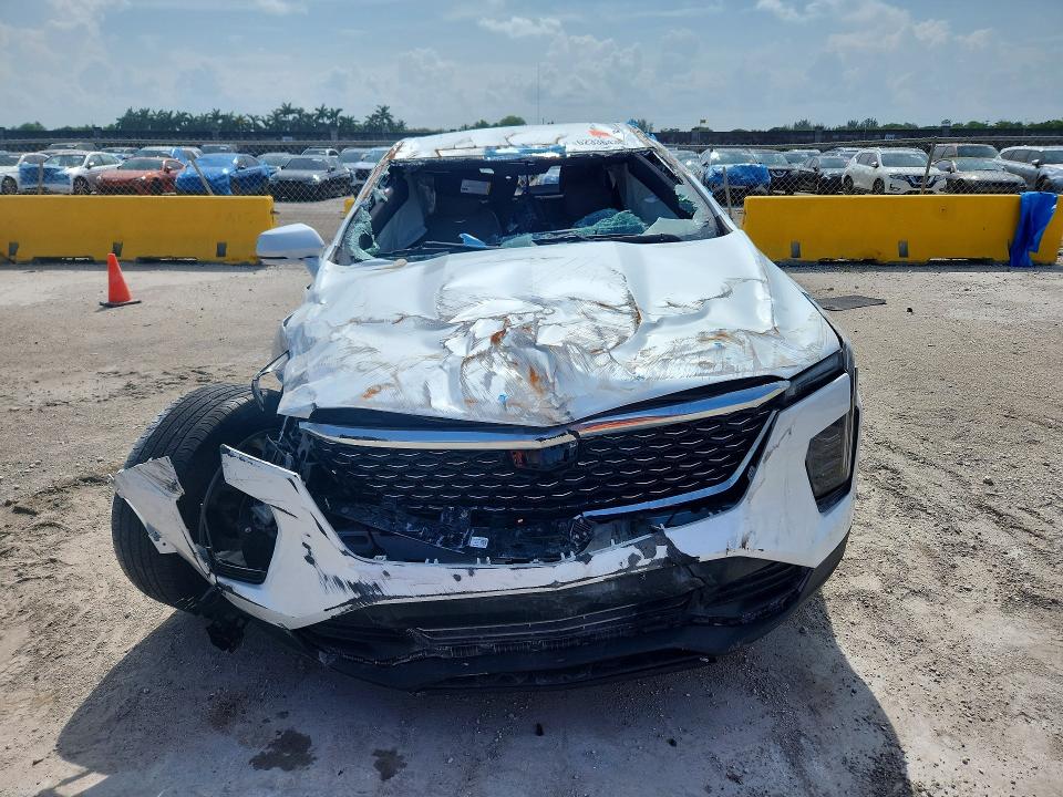 Photo 5 from auction – 2024 CADILLAC XT4 with VIN 1GYAZAR48RF120896