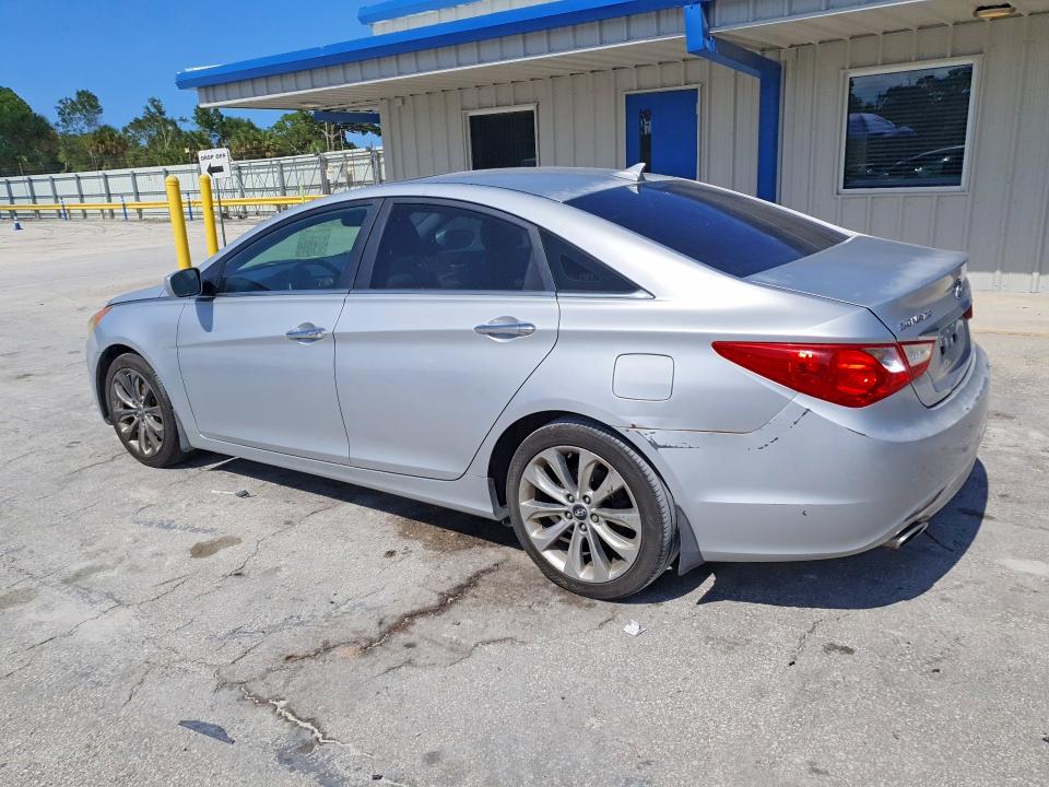 Photo 2 from auction – 2011 HYUNDAI SONATA with VIN 5NPEC4AC7BH277778