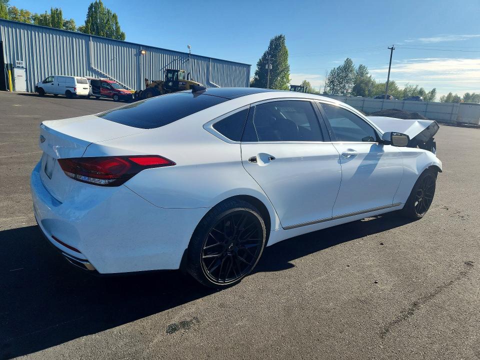 Photo 3 from auction – 2015 HYUNDAI GENESIS with VIN KMHGN4JE3FU048980
