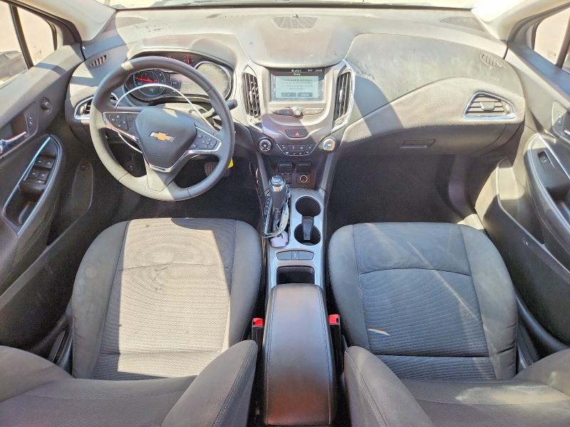 Photo 8 from auction – 2018 CHEVROLET CRUZE with VIN 1G1BE5SM8J7236002