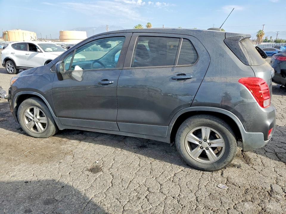 Photo 2 from auction – 2020 CHEVROLET TRAX with VIN 3GNCJKSB2LL214121