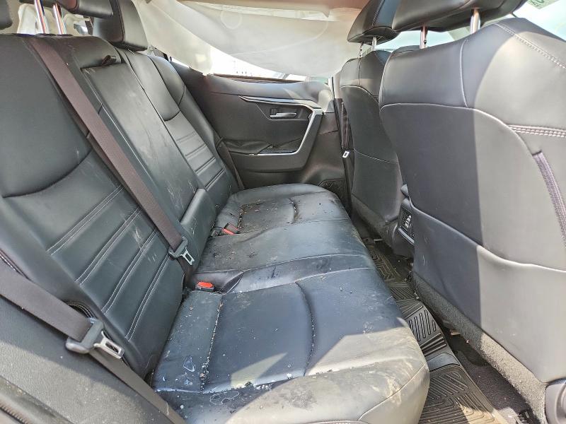 Photo 11 from auction – 2019 TOYOTA RAV4 with VIN JTMC1RFVXKD022990
