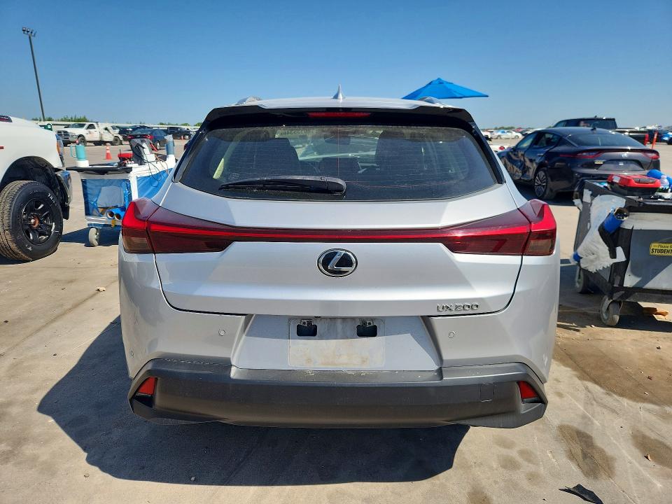 Photo 6 from auction – 2019 LEXUS UX with VIN JTHY3JBH1K2014272