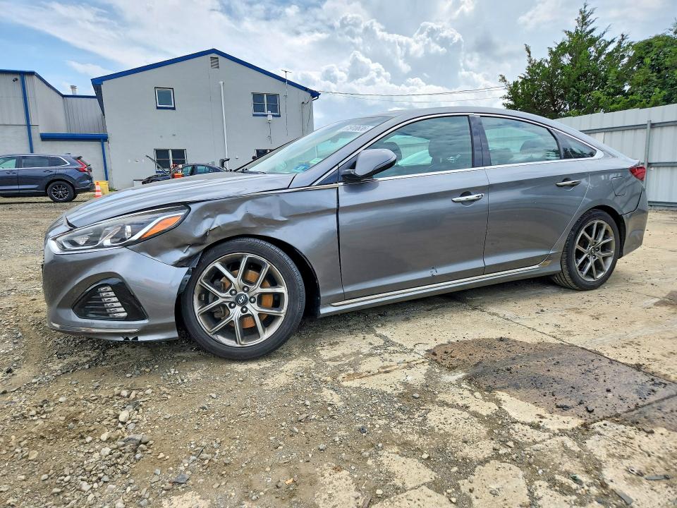 HYUNDAI SONATA 2018 with VIN 5NPE34AB6JH690314 - Photo from auction