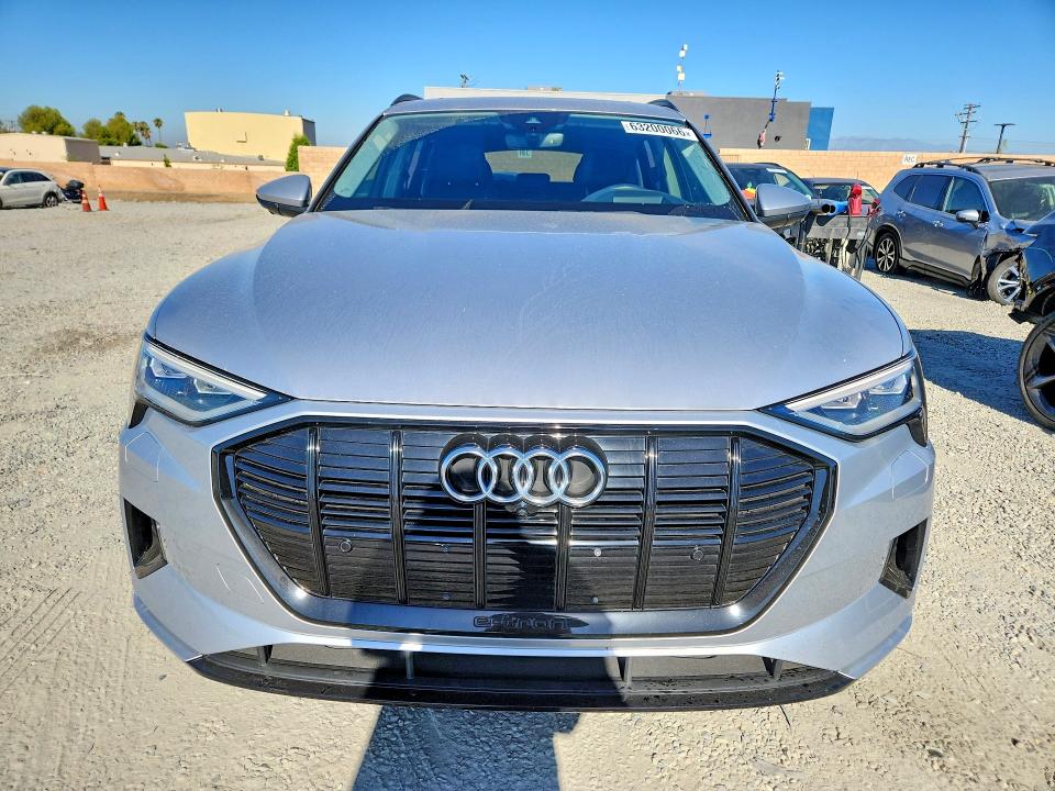 Photo 5 from auction – 2021 AUDI E-TRON with VIN WA1VABGEXMB010720