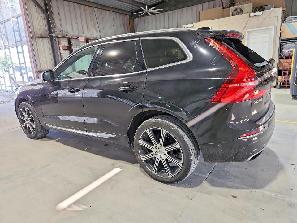 Photo 2 from auction – 2019 VOLVO XC60 with VIN LYV102RLXKB210494