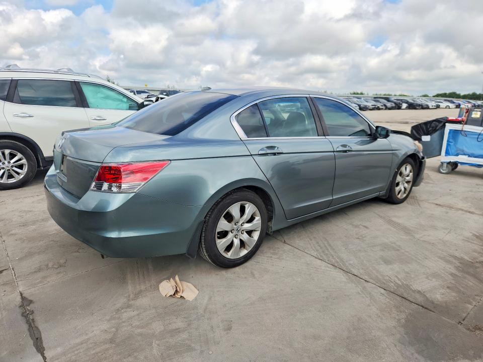 Photo 3 from auction – 2008 HONDA ACCORD with VIN JHMCP26898C026249