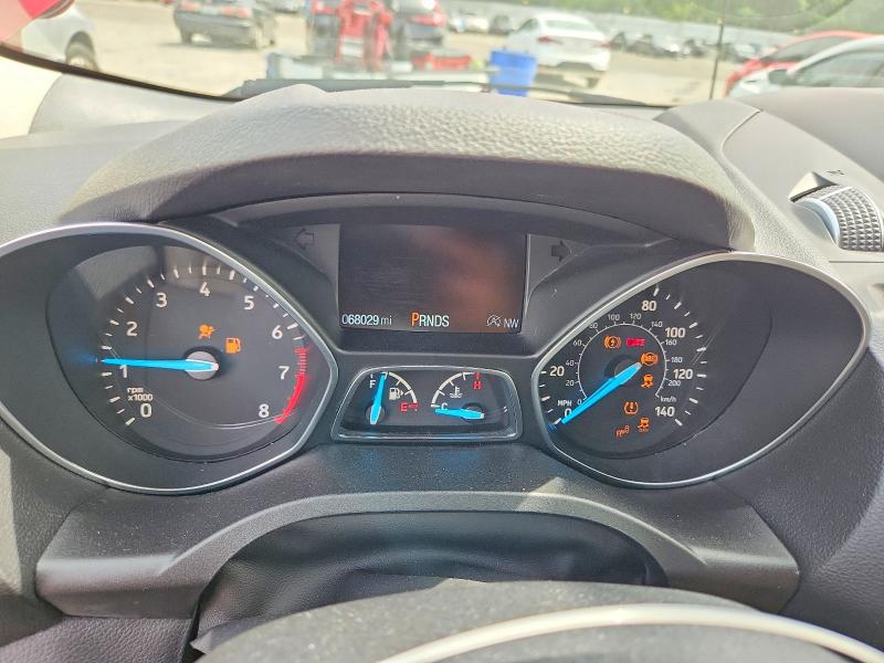 Photo 9 from auction – 2018 FORD ESCAPE with VIN 1FMCU9J94JUD05798