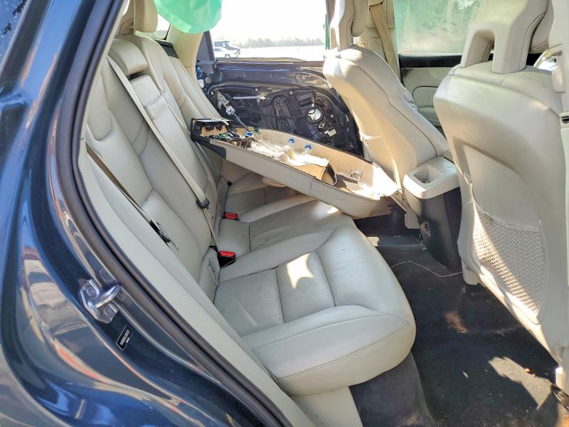 Photo 11 from auction – 2018 VOLVO XC60 with VIN YV4102RK4J1064572