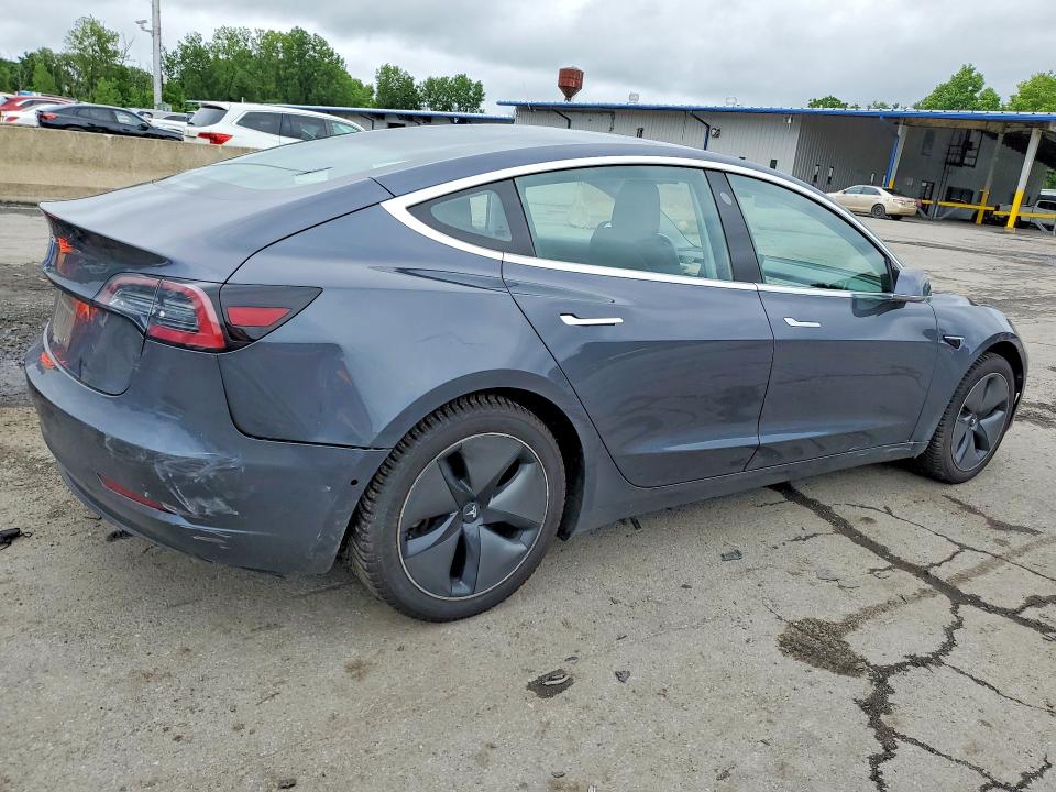 Photo 3 from auction – 2018 TESLA MODEL 3 with VIN 5YJ3E1EA5JF101995